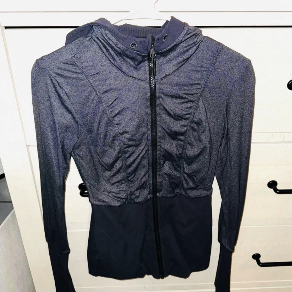 Lululemon Hooded/Reversible Zip up  Jacket Logo Black/Gray Sz 4